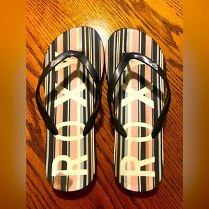 Roxy flip flops